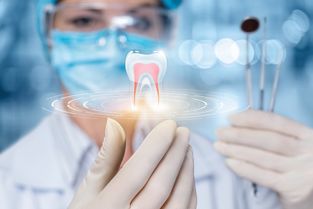 Root canal treatment of the tooth nerve by dentist